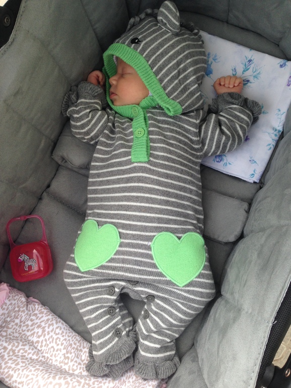 Наш первый юбилейчик!!!!!! Вареньке 1 месяц !!!!!!!!!!!!!!!!!!!!!!!!!!