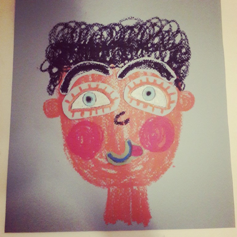 совместное творчество. мама рисует Кирюша клеет.