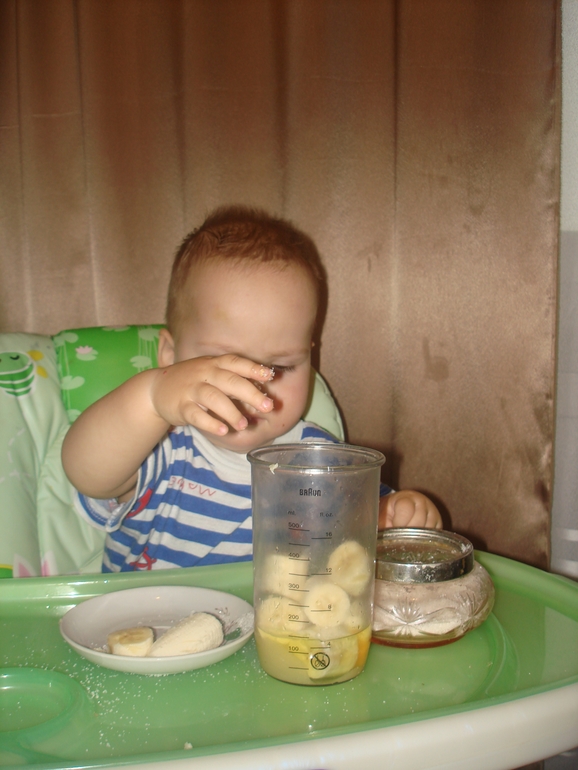 Готовим с детьми. Банановые оладьи.