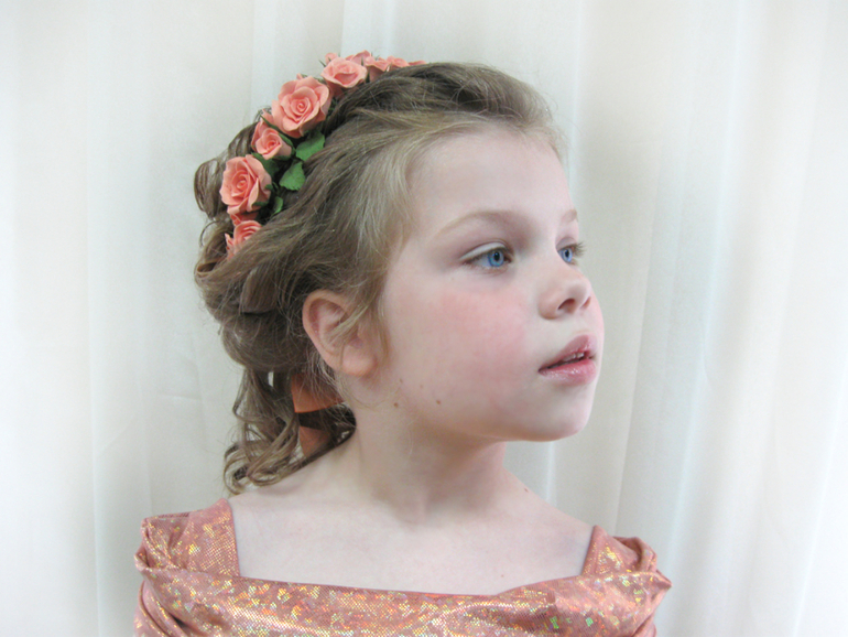 Моя красавица... Или веночек для любимой дочки...