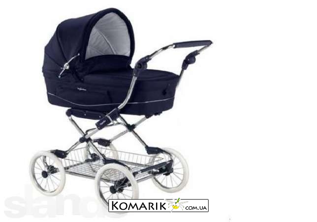 1 из 3 колясок