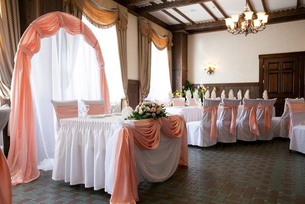 Украшение свадьбы тканями, живыми цветами, воздушными шарами!