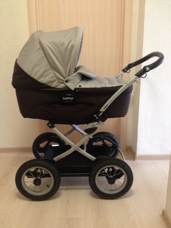 Коляска люлька Peg Perego Young 4000 руб.