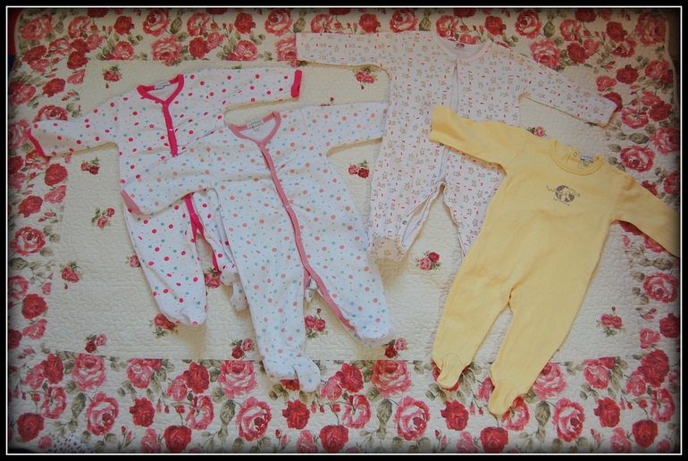 Одежда для девочки от 0 до 8 мес .Цены от 40 рублей)))