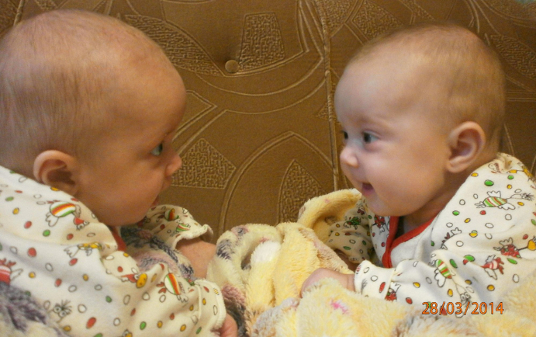 МЫ СТАЛИ ЗАМЕЧАТЬ ДРУГ ДРУГА!!