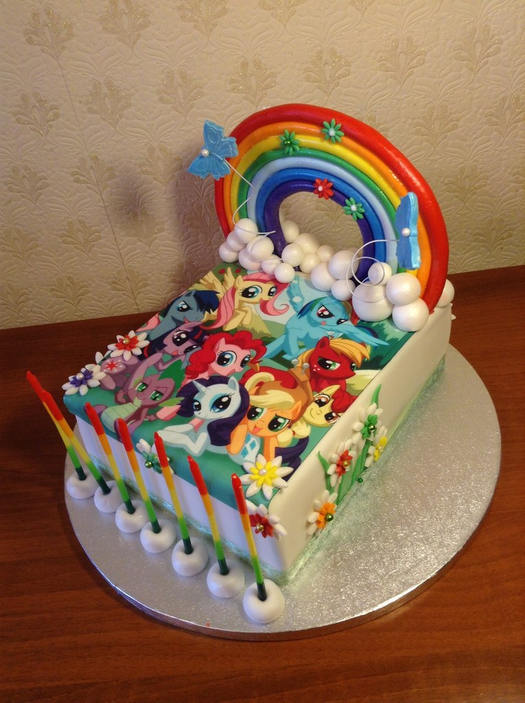 Rainbow cake)))))) ванильный шифоновый бисквит и крем-сливки+маскарпоне))