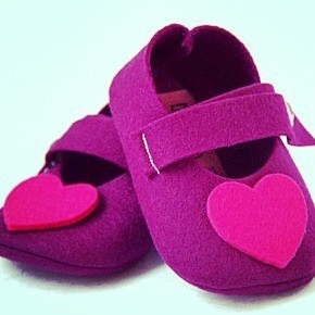 Сапожки на маленькие ножки))