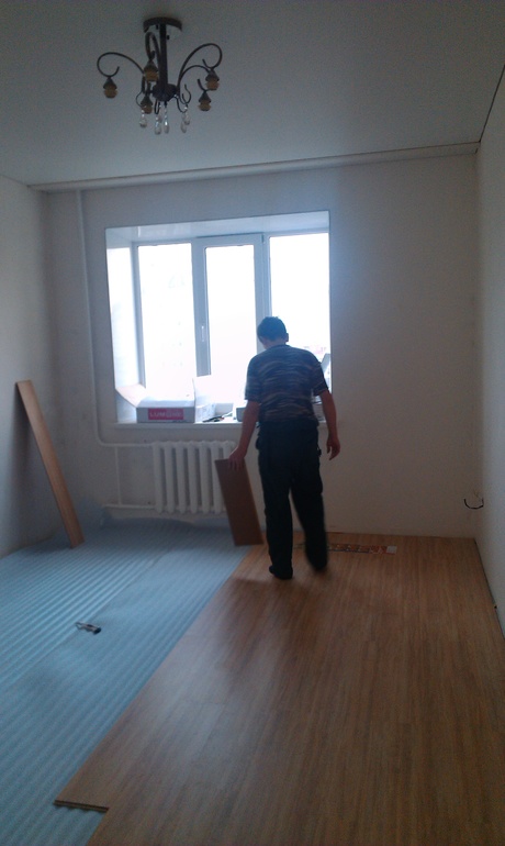 Обои Victoria Stenova в зал, как расположить