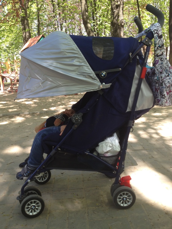 Защита от солнца с москиткой от Mamas&papas; на Макларен БМВ!