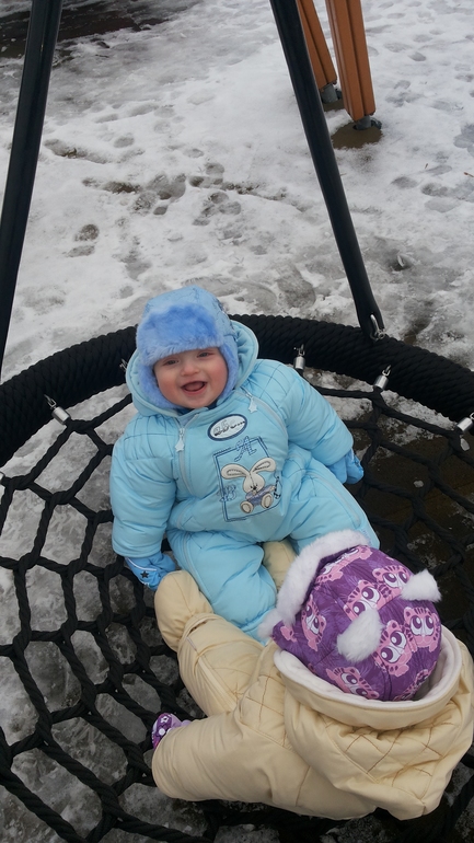 Мы тоже двойняшки.