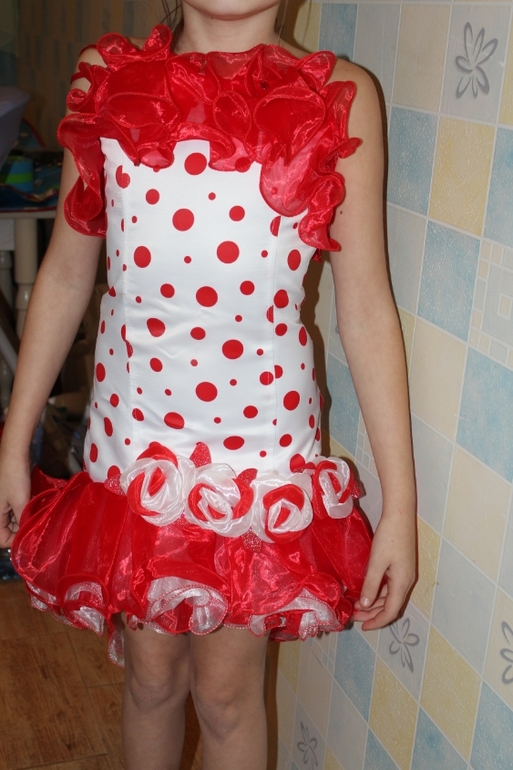 Нарядное платье