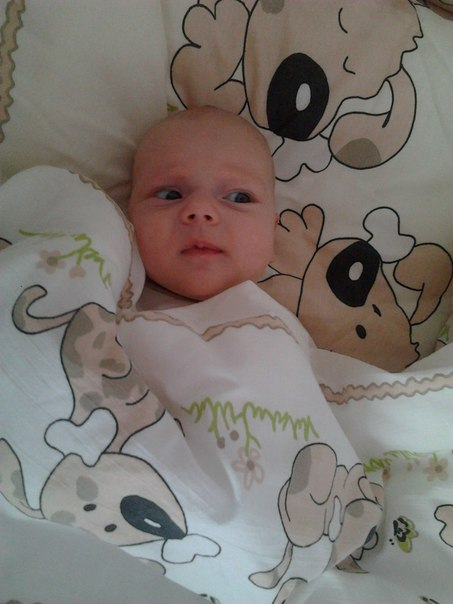 Дома холодно, хорошо что есть такое маленькое солнышко)