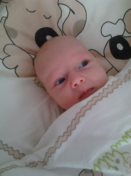 Дома холодно, хорошо что есть такое маленькое солнышко)