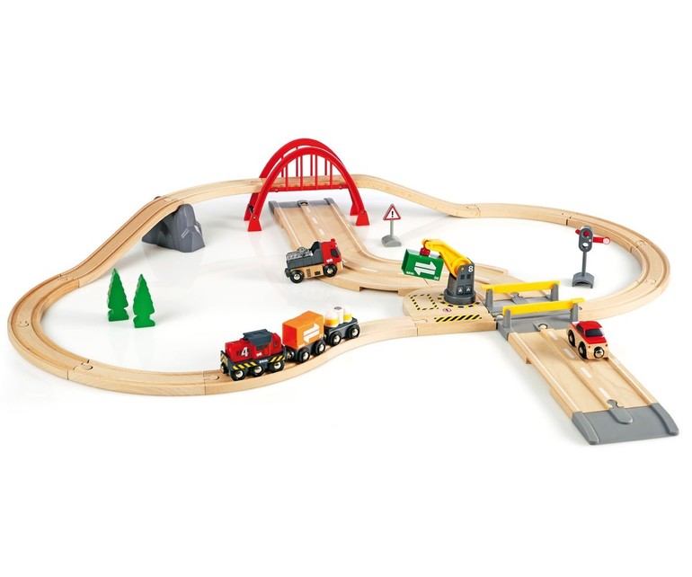 Железная дорога в подарок мальчику