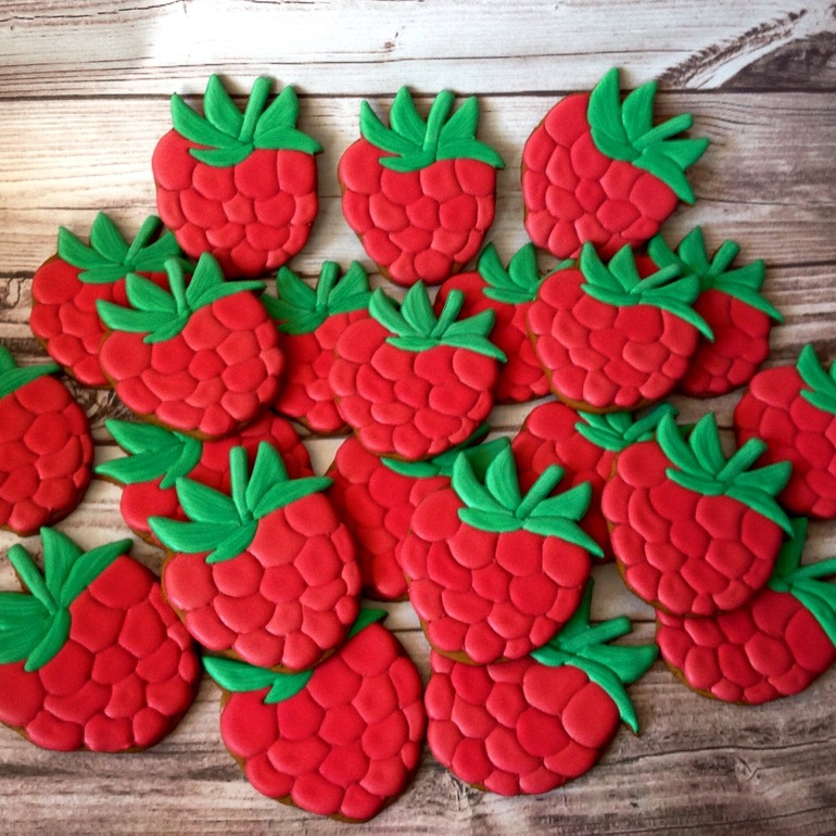 Ягоды из фетра. Малина из фетра. Малинка из бисера. Сделай малинки. Серьги из бисера ягодки.