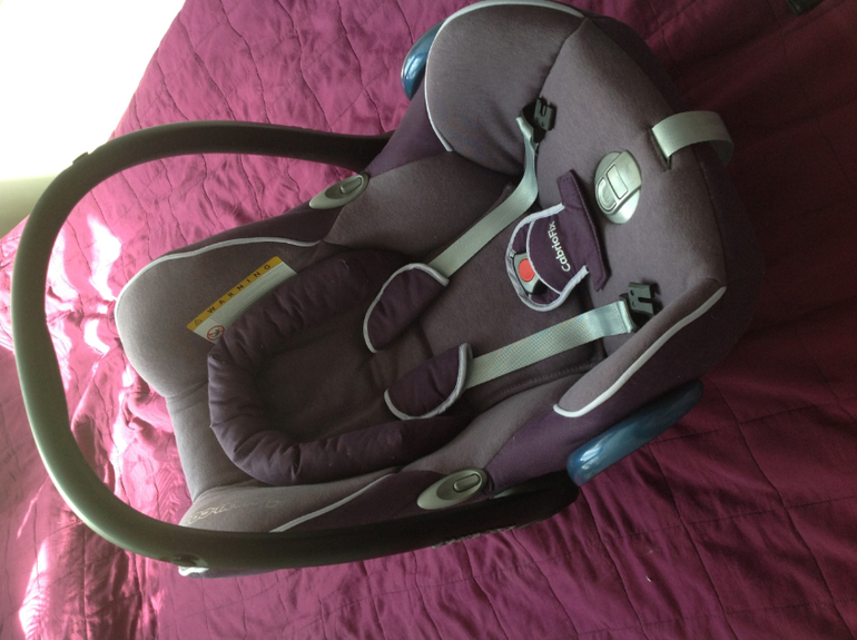 Продам Maxi Cosi CabrioFix с базой FamilyFix группы (0+ 13)