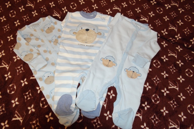 Хвасти , то что прикупила к рождению малыша.