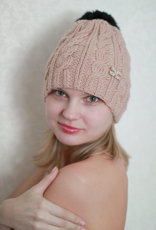 Вязаные шапочки. HAND MADE.