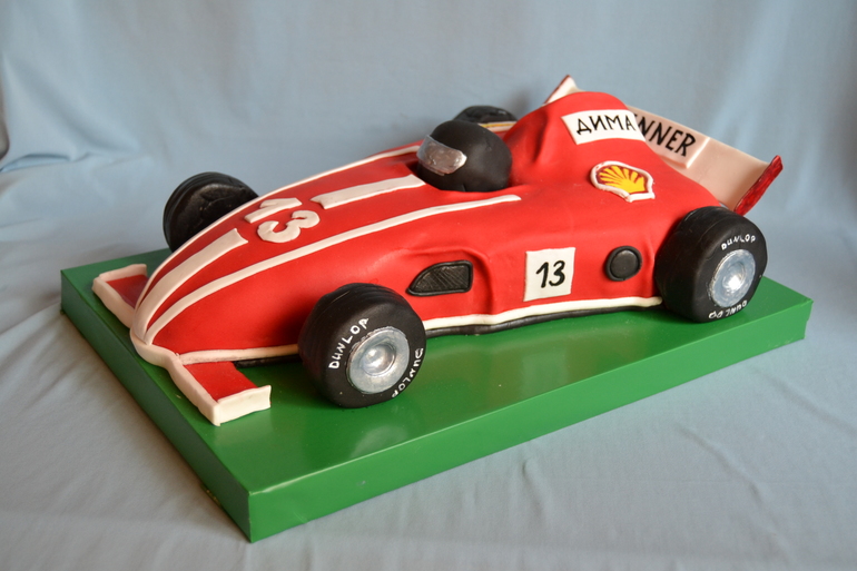 Гоночный болид