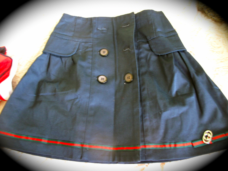 Большая распродажа детской одежды.