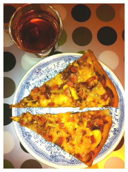 Третий день делаю пиццу)