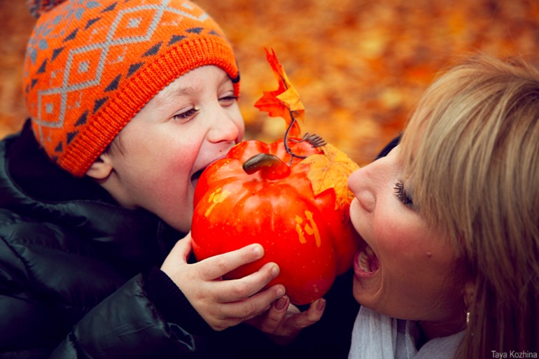 Осенняя фотосессия Миши и мамы