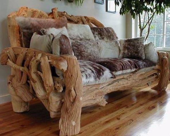 Садовая мебель из дерева, веток, пеньков и коряг