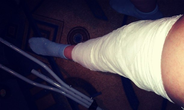 Кому–то Боженька даёт при рождении рученьки золотые.... Кому–то головушку светлую.... А кому–то попоньку с приключениями...это про меня..