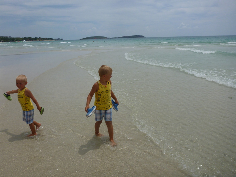 Наверно надо закончить тут с весенним Самуи и вскоре начать добавлять летний)
