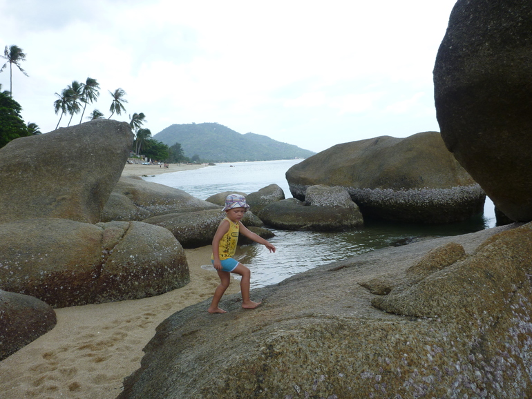 камни бабушка и дедушка на ламаи)