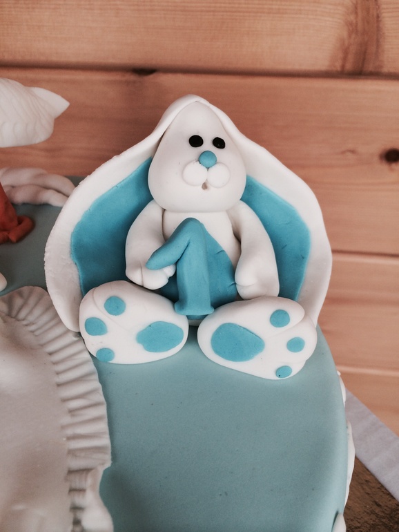 Тортик для малыша с зайкой