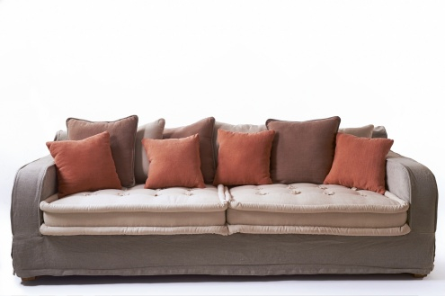 Выбрать кресла в новую гостиную