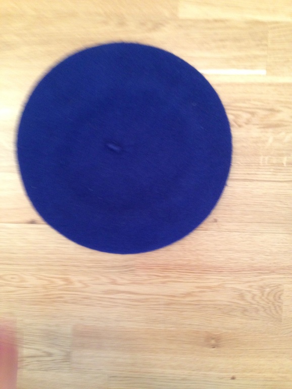 Берет SISLEY ярко синий, новый