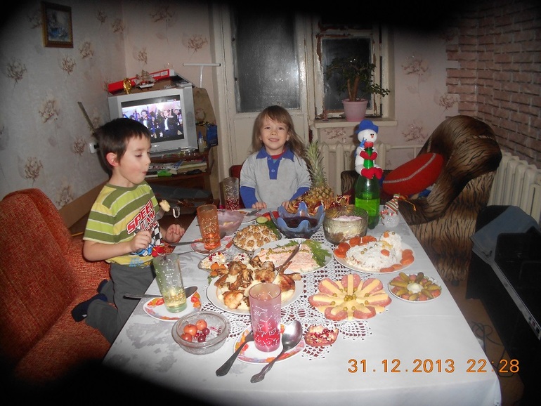 наш стол начала 2014 года