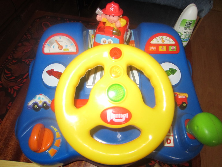 Развивающие игрушки в отличном состоянии. Москва.