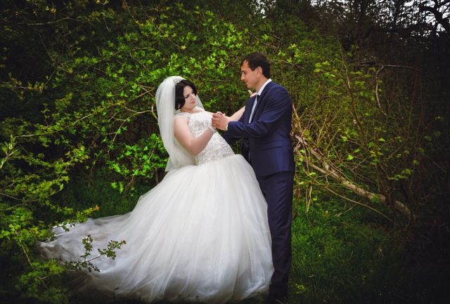 13 число в эту пятницу свободна для одной свадебной съёмке , очень удивит цена , отпишитесь кто в поиске )