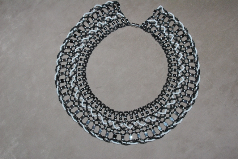 Принимаю заказы на украшения из бисера