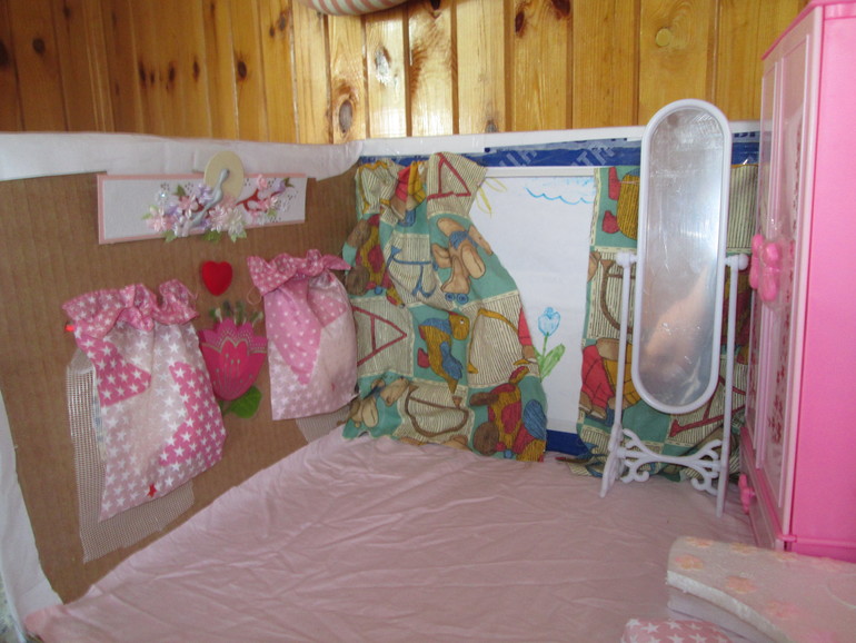 спальня для куклы барби)