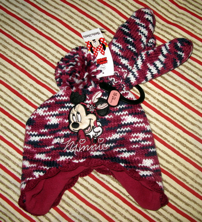 Много новых и б/у шапок, варежек и комплектов на девочку от 100 рублей