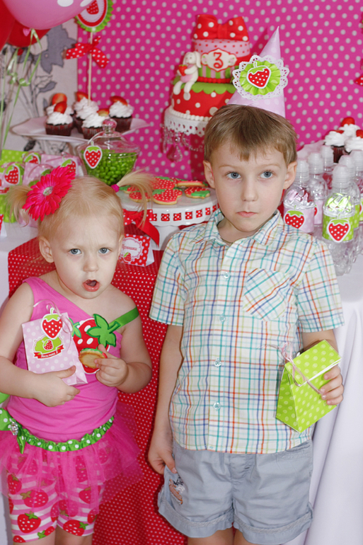 Candy Bar в клубничном стиле