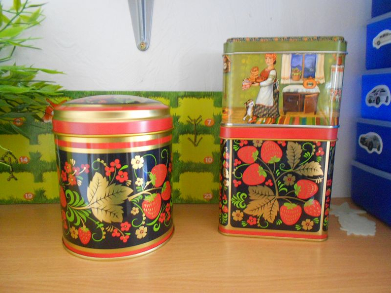 А как вы храните игрушки/книжки и всякие мелочи?