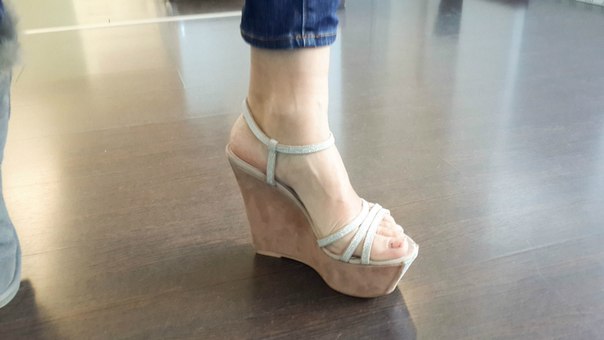 приукрасить бы копытца)