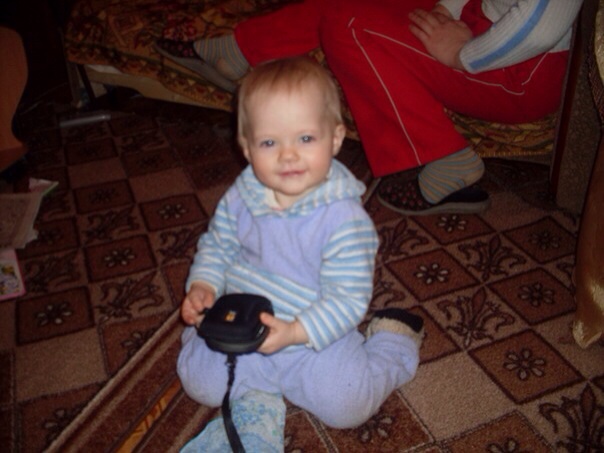 В на Ваш взгляд похожи хоть немного ?)