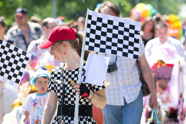 Парад колясок 2014. Парк Горького. Мать и дитя.