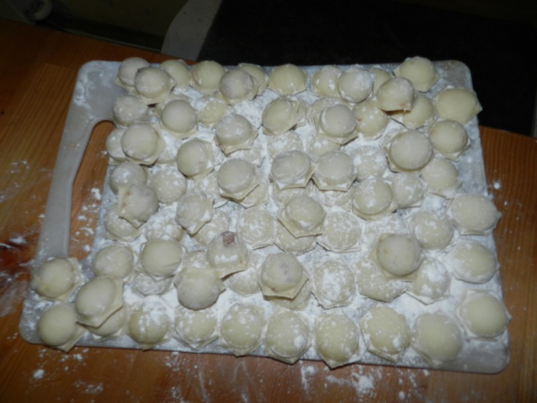 Лепили пельмени