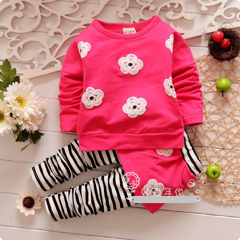 Для юной модницы (1-2-3-4 года) Всё по 690 руб.