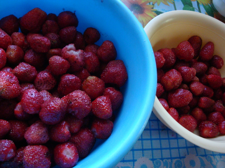 Бисквитный клубничный торт