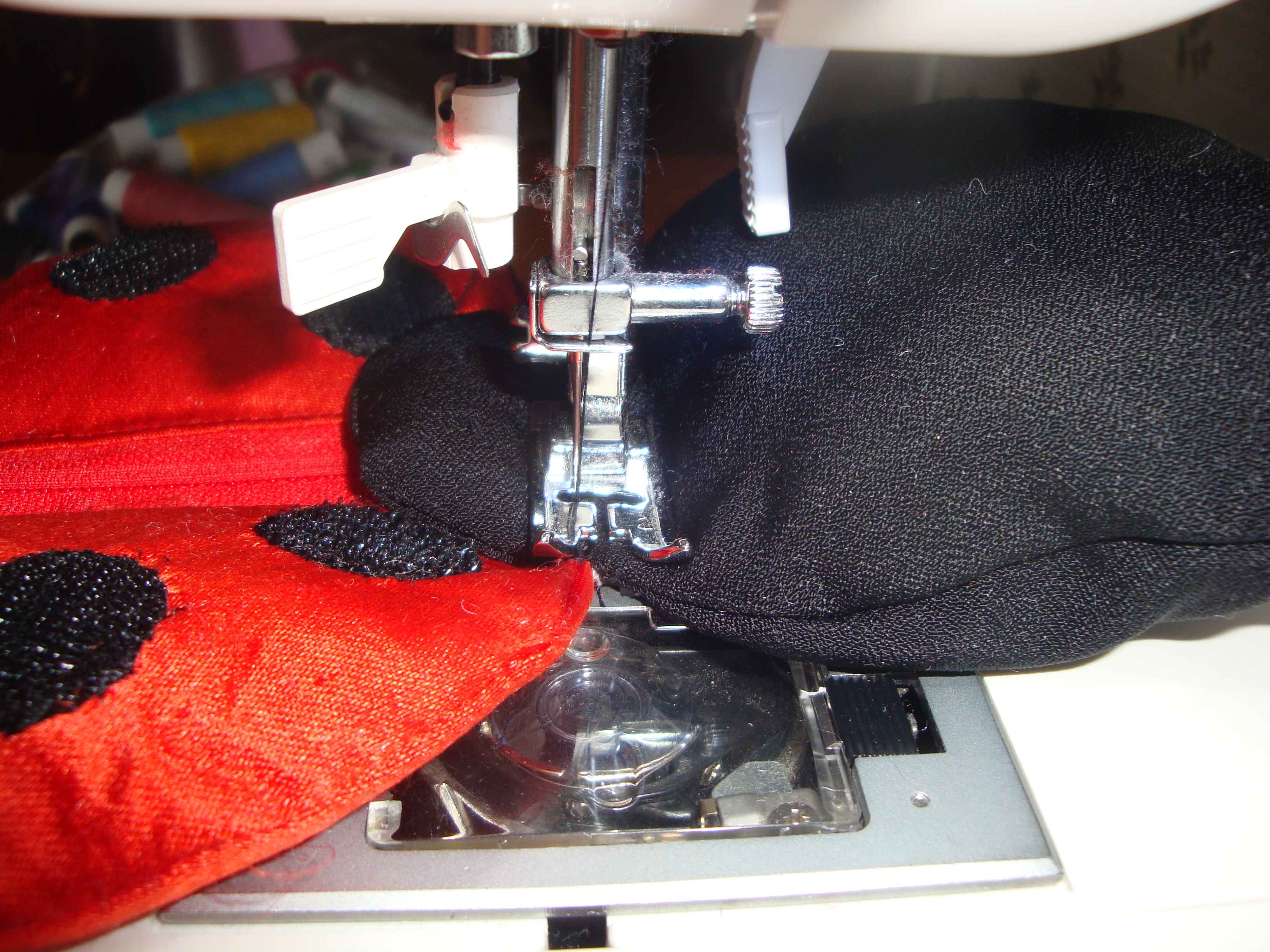 МК развивающей игрушки "Божья коровка" (ооочень много фото!)