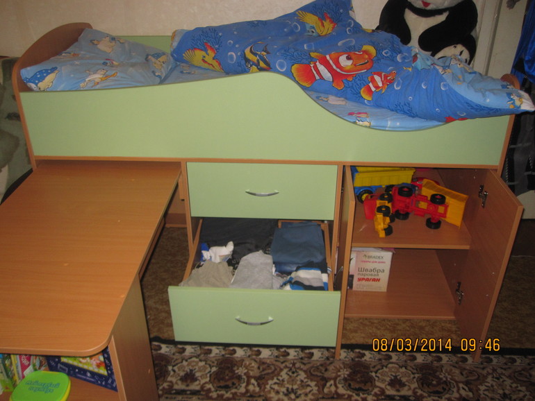 Девочки хвастаюсь новенькой кроваткой