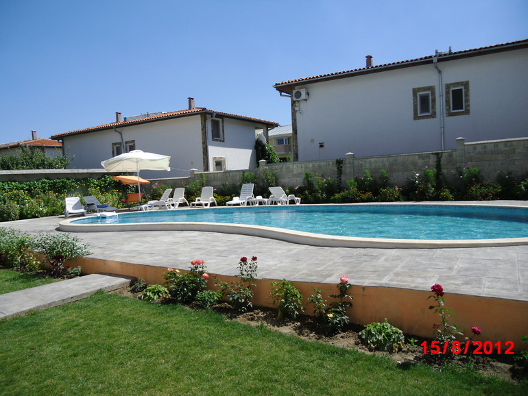 Сдам 2 ком.квартиру в Кранево,2 км.от Албены